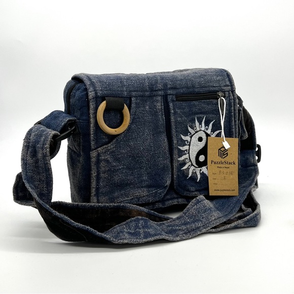 Washable Crossbody Messenger Bag Unisex Design Sustainable Gift - Picture 4 of 16